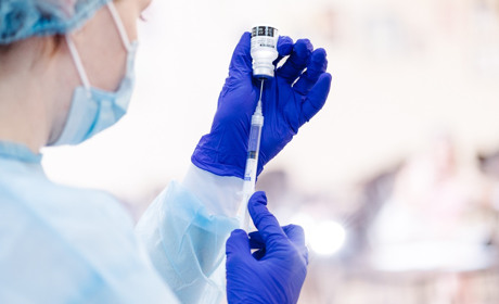 COVID-19 в умовах війни: робота пунктів вакцинації на Гадяччині та яка вакцина є в наявності