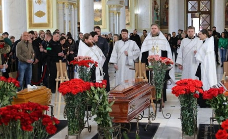 В Одесі ховають загиблу від російської ракети родину (ФОТО)
