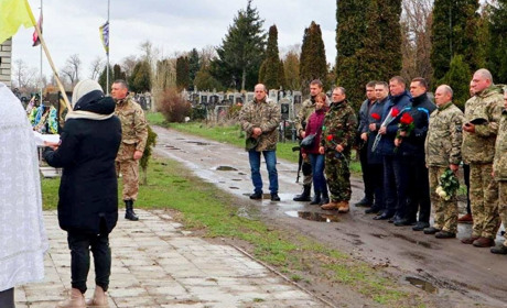 Ви навіки з нами. У Ніжині прощалися із захисниками України