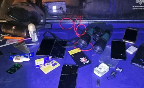 Водія без права керування, в автівці підозрілі речі - виявила поліція під час нічного патрулювання