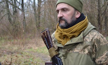 Від написання п'єс до оборони Новоселівки - так змінила життя Дмитра російсько-українська війна