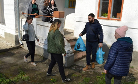 Про особисту допомогу за понад 2 місяці війни звітує народний депутат Максим Заремський