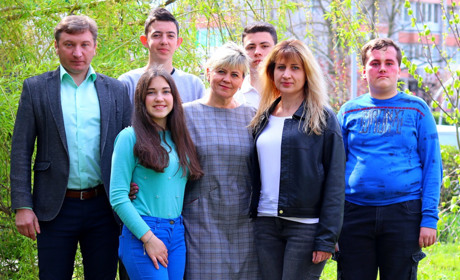 #Миру_тобі_Україно: здобувачі освіти Нікопольського профліцею взяли участь у патріотичному флешмобі