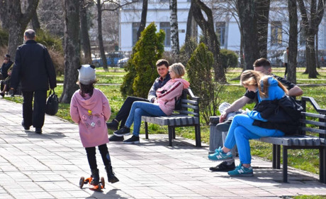 Закриття рахунків у ПриватБанку, нові податки та зміни в соцвиплатах: чого чекати гадячанам у травні