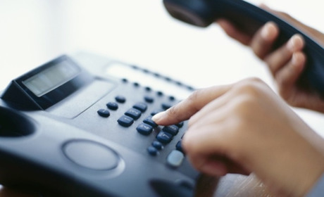 В Україні працює консультативна гаряча лінія для ВПО та допомоги безробітним
