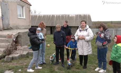 "Сирени не затихали, тому мусили їхати". Історії родин-переселенців з Добропілля