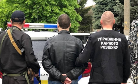 Мешканець Роздільної "продавав" волонтерам неіснуюче пальне та військову амуніцію