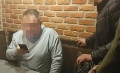 Дрогобичанин за 10 тисяч доларів переправляв чоловіків за кордон
