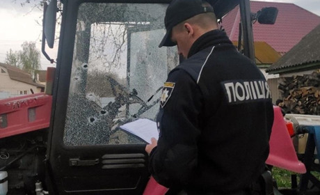 У Чернігові нетверезе водіння в нічний час, на Прилуччині стрілянина під дією оковитої
