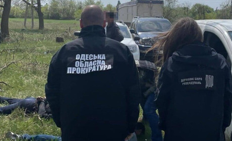 Двоє одеситів нелегально переправляли чоловіків за кордон (ФОТО)