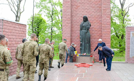 Разом до Перемоги: на Кагарличчині вшанували ветеранів Другої світової та наших воїнів-захисників