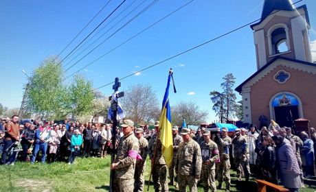 Ніжин попрощався з одним зі своїх славних синів