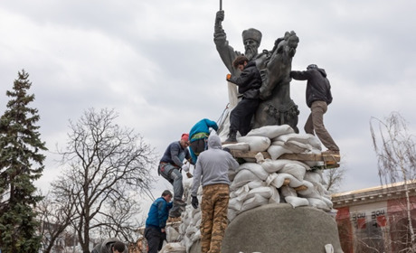 Пам’ятки під обстрілами: як захищають культуру від війни