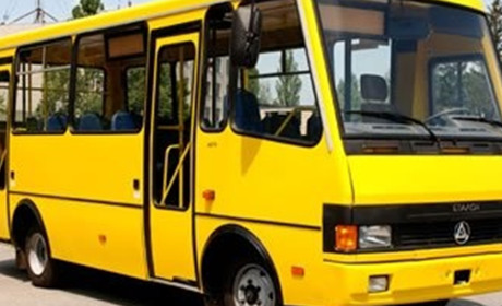 За покупками чи зняти гроші. З Курахового по Покровська почав курсувати безплатний автобус