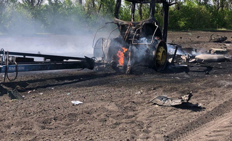 На Харківщині окупанти обстріляли трактор у полі. Постраждав тракторист з Гадяччини