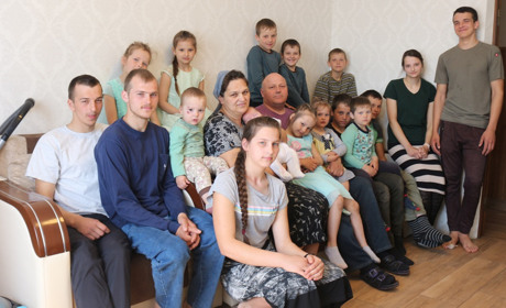 На усе воля Божа: у Росолівцях в подружжя Кухарчуків народилася 19 дитина