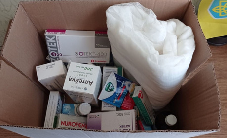 Ліки для Добропілля: волонтери привезли у гумштаб та лікарню ібупрофен