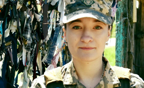 Ірина ніколи не забуде очі ворога, який обстрілював її бойову машину