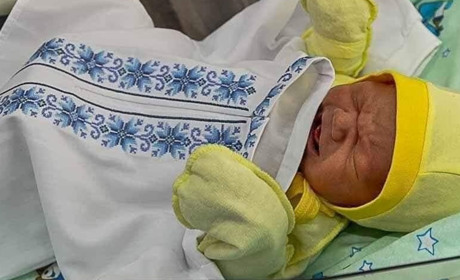 Вишиванки для малюків: до Добропілля відправили нестандартну гуманітарку