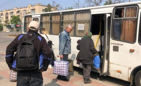 Евакуація на Луганщині розблокована, а ворог знову готується форсувати Сіверський Донець