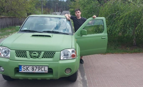 Десятий, ювілейний, автомобіль ТОВ "Чугуєво" передає для українських військових