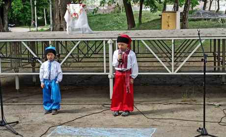 В Барі відбувся конкурс патріотичної пісні «Сила української пісні - сила нескорених»: фото