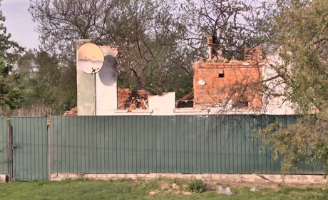 Зруйноване село Велика Дорога, що на Чернігівщині, починає оговтуватися від навали орків
