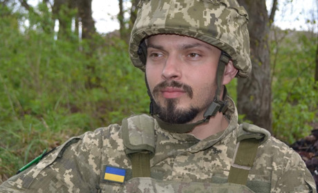 Роман - медик, а тому янгол-охоронець наших захисників на війні