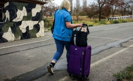 Чи повідомляють переселенці про від'їзд з громади і як місцевим отримати компенсацію за ВПО