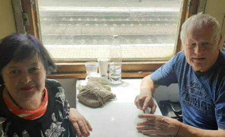 "Нове житло знайшли під час рейсу". Історія евакуйованих з Нью-Йорка пенсіонерів