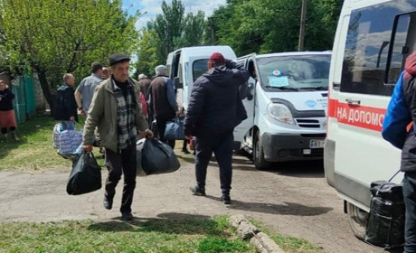 Новомихайлівка під вогнем: з села евакуювали 53 людини. Ситуація у громаді станом на 18 травня