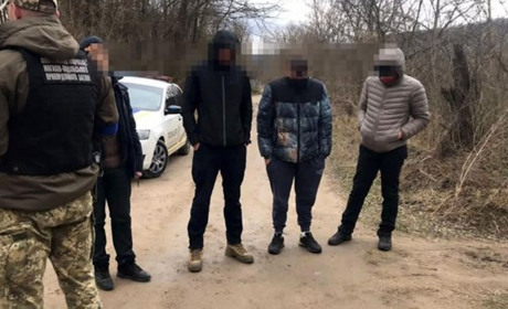 В громаді на Одещині військовозобов’язаним чоловікам організовували втечі за кордон