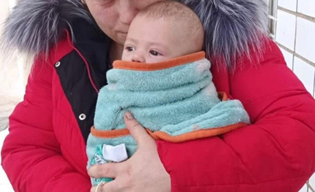Тримісячне немовля і набита машина. 52 людини вивезли з Новомихайлівки та Костянтинівки