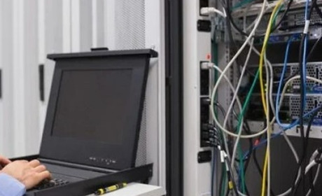 У Мелітополь завели російський інтернет та заборонили соцмережі