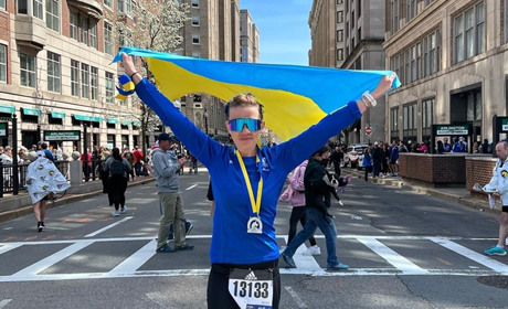 Старокостянтинівчанка Надія Османкіна відвідала 36 країн, а наразі збирає допомогу для ЗСУ в Америці