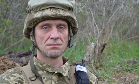 Будівельник Валерій на війні став фельдшером