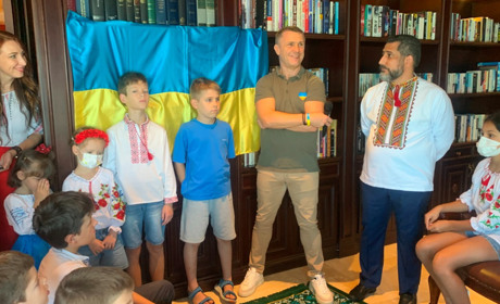 Сергій Ребров зустрівся з учнями українських шкіл Абу-Дабі та Дубаю