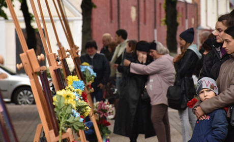 "Згадаймо своїх Героїв": у місті вшанували захисників України