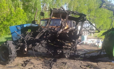 У селі Киїнка під час проведення польових робіт трактор наїхав на вибуховий пристрій, водій загинув