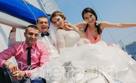 Весільна фотосесія та прогулянка на яхті