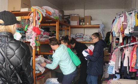 Втомитися робити добро неможливо, - кажуть волонтери костелу Святого Іоана Хрестителя