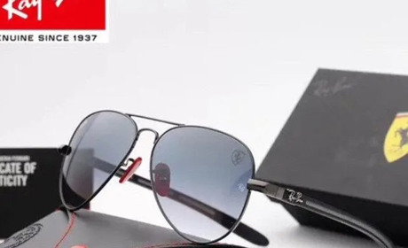 Окуляри рей бен у шоурумі у Києві