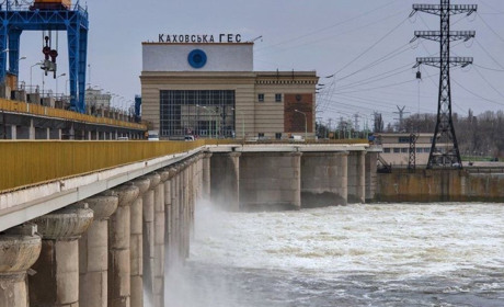 На Каховській ГЕС росіяни розгорнули пункт управління Південного воєнного округу