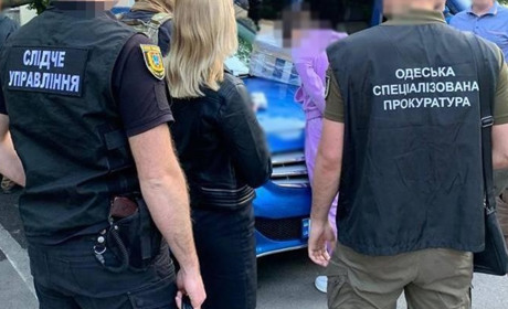 Продав військової амуніції на 700 тисяч гривень. В Одесі затримали мародера з тероборони