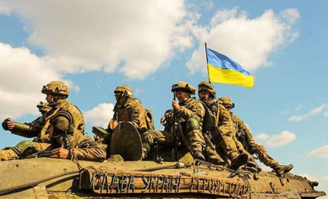 Жителька Волновахи присвятила вірш жінкам, що чекають на своїх героїв