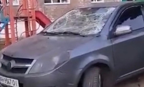 Авіаудар по центру Курахового: пошкоджені будинки та інфраструктура