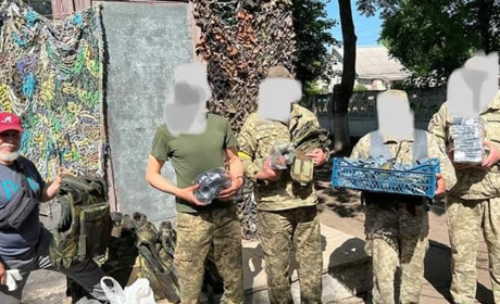 5 запитів від жовтоводців в ЗСУ: Олена Кравченко збирає та доставляє допомогу на передову