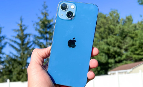 Чи варто купувати iPhone 13?
