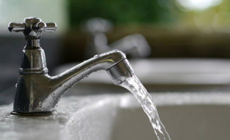 У деяких районах Лозової відключили воду: ідуть ремонтні роботи