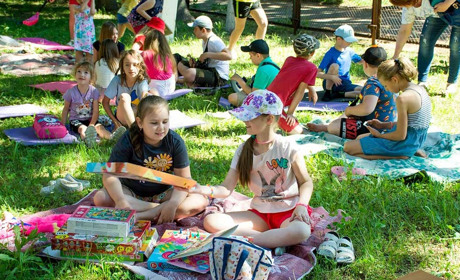 Розваги, майстер-класи, караоке: у Кагарлицькому центрі творчості запрацював літній табір для дітей